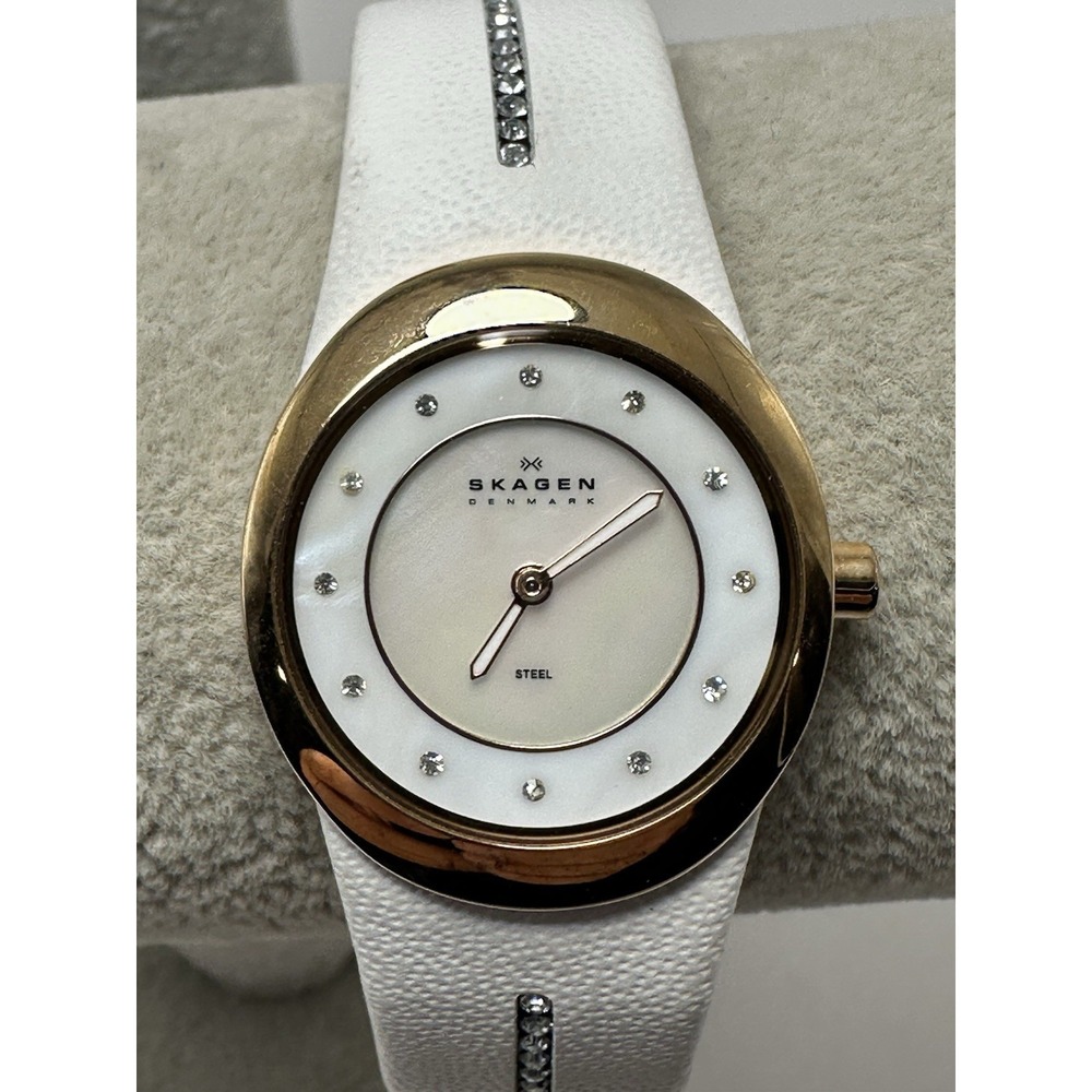 Skagen Steel 564XSRLW New Battery Ladies MOP Watch 26MM 7.5" Leather Band M18‎